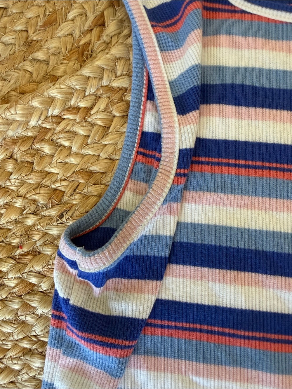 Mossimo Ribbed Tank - Picture 3 of 4